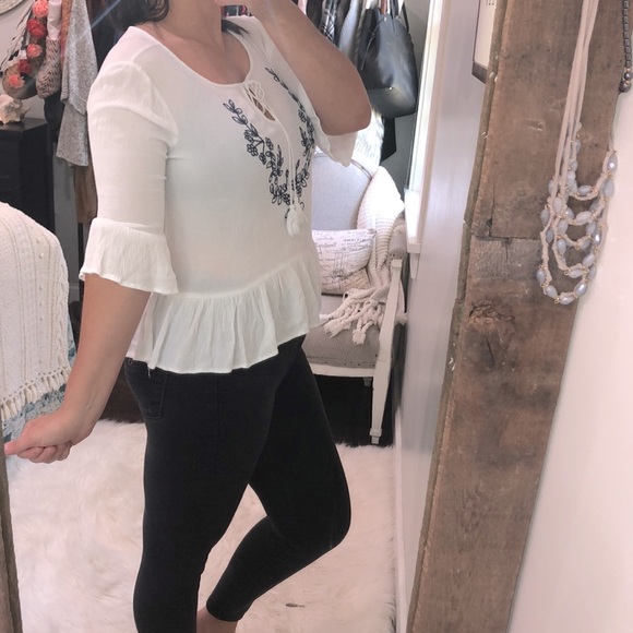 Unique Spectrum floral top white boho embroidered - Picture 2 of 5